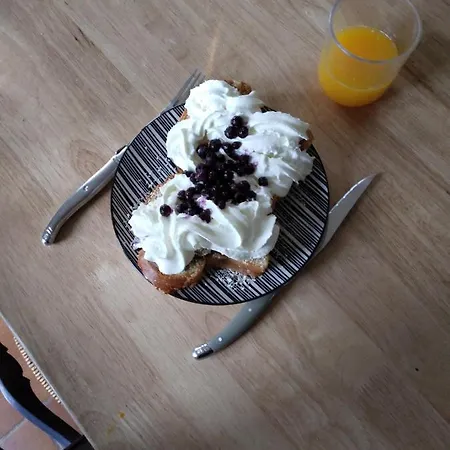 Гостевой дом Room In Bb - Breakfast Included Ten Minutes From Lac De La Raviege *